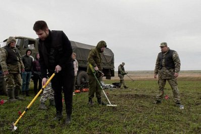 Детекторы, георадары и поисковые магниты: в Рощинском следователи продемонстрировали возможности своих гаджетов