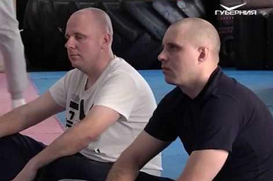 Бойцы ММА провели мастер-класс для полицейских