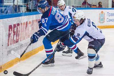 Тольяттинская "Лада" дома обыграла "Буран"