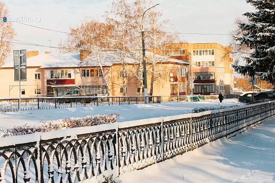 Комсомольский. Пришельцы из города