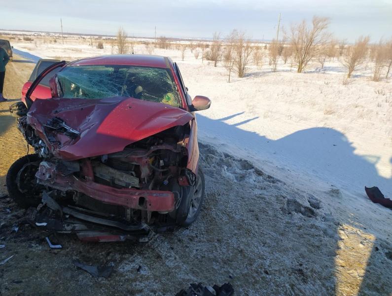 В Самарской области женщина выехала на встречку и влетела в джип