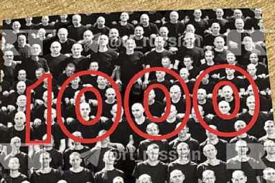 Появились фото книги с 1000 украинских пленных, которую Путин передал Трампу