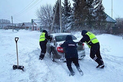 Водителей Самарской области предупредили о снегопаде и гололеде