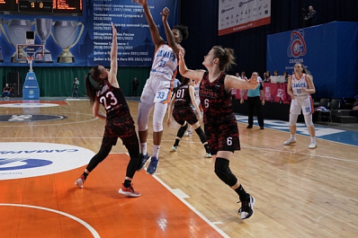 Баскетбольную команду "Самара" пополнила центровая из-за океана 