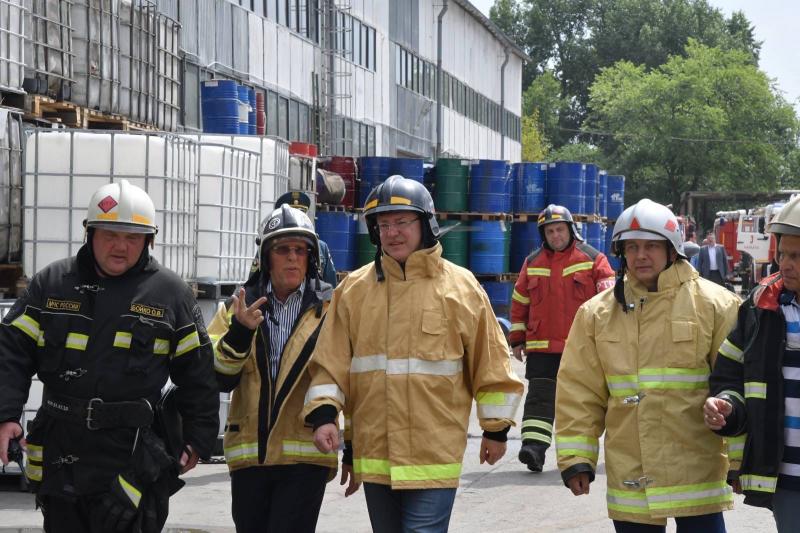 Дмитрий Азаров в Самаре прибыл на место пожара 