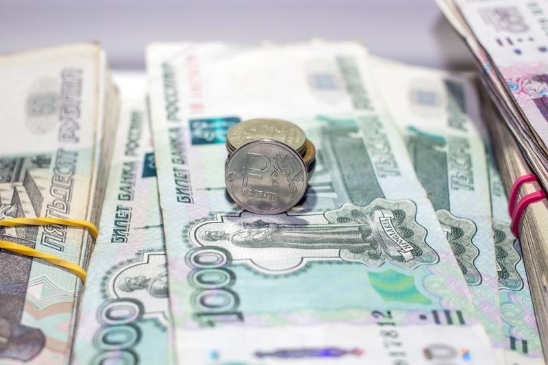 Мошенники убеждают жителей Самарской области брать крупные кредиты и переводить деньги на их счета