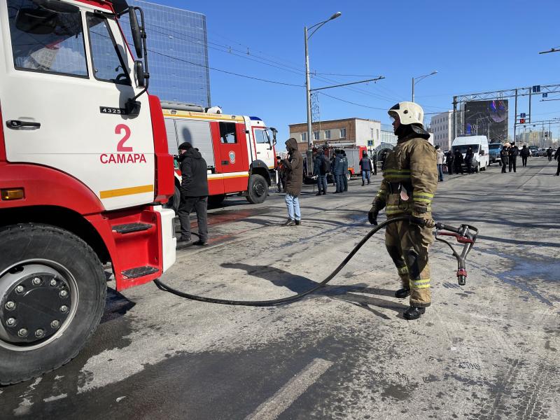Озвучена новая причина пожара на Московском шоссе в ТЦ "Скала" 