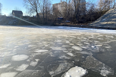 В Самарской области с начала зимы под лёд провалились пять человек
