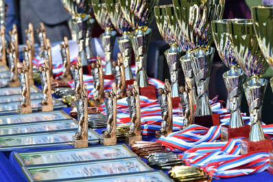 Завершились соревнования дворовых команд "Лето с футбольным мячом"