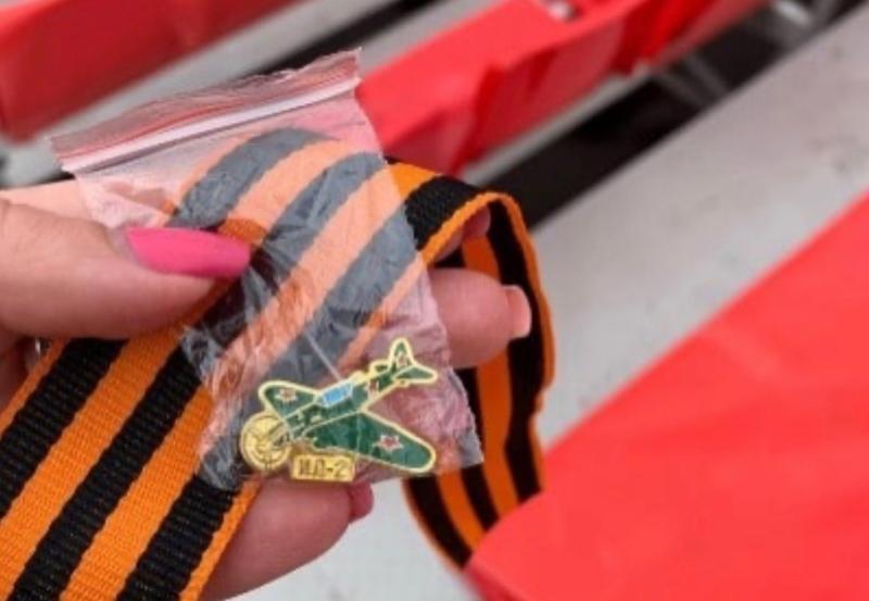 Жителей Тольятти в общественном транспорте поздравили с наступающем Днем Победы