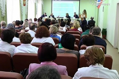 Чиновники и общественники обсудили меры соцподдержки "особенных" детей с их родителями