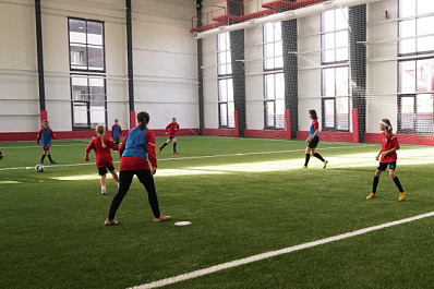 Развитие футбола, герой спецоперации и социальный контракт: читайте в свежем номере "Волжской коммуны" 23 октября