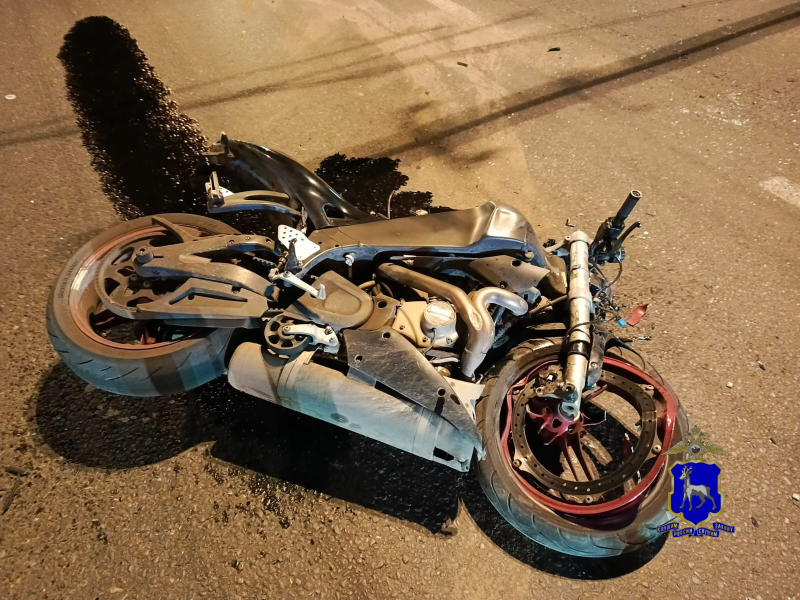 В Тольятти после ДТП с иномаркой в больницу попал 20-летний мотоциклист