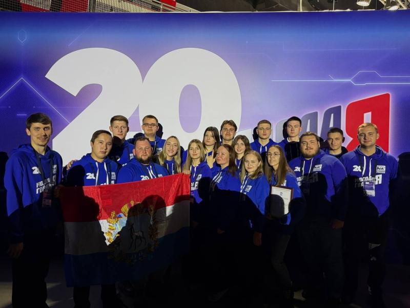 Самарские молодогвардейцы доложили Дмитрию Медведеву о развитии БПЛА и гумпомощи Донбассу