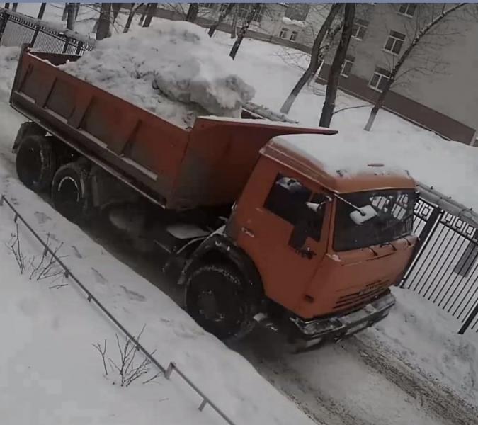 На улицах Новокуйбышевска работают свыше 250 дворников