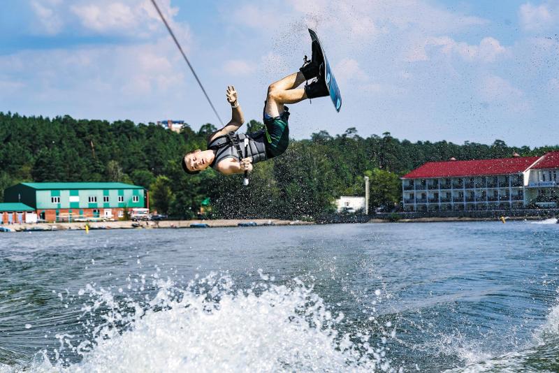 В Тольятти прошло первенство России по воднолыжному спорту в дисциплине вейкборд-катер