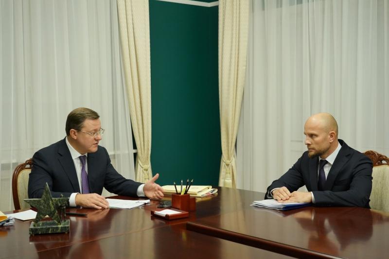 Губернатор Дмитрий Азаров назначил министром имущественных отношений Игоря Андреева