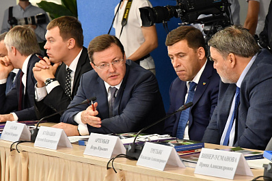 После совещания с Путиным Азаров рассказал о наследии ЧМ-2018