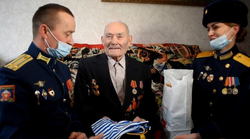 В Самарской области спецназ ЦВО поздравил ветерана Великой Отечественной войны с 95-летием