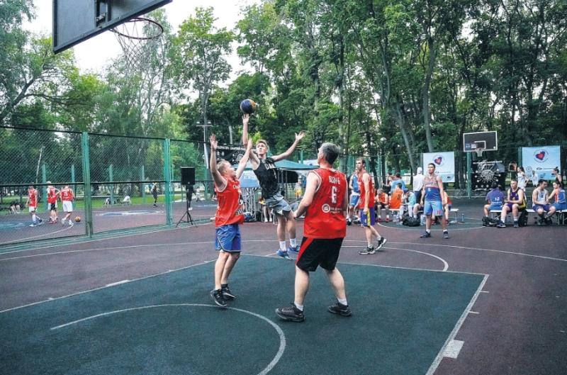 Любители и профессионалы баскетбола 3х3 начали борьбу за Кубок Самарского региона