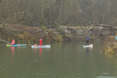 В Самарской области поклонники сап-серфинга организовали осенний сплав по Соку