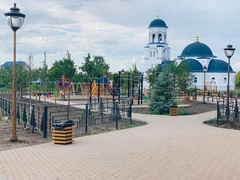 В Чапаевске завершают работы по благоустройству двух скверов