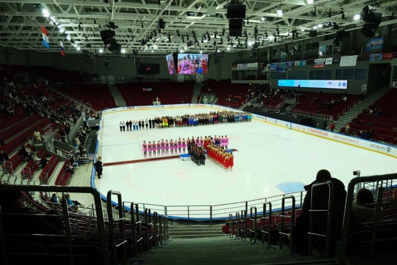 В Самаре проходит этап Кубка России по синхронному катанию на коньках