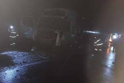 На Обводной Самары ночью 11 апреля загорелась фура