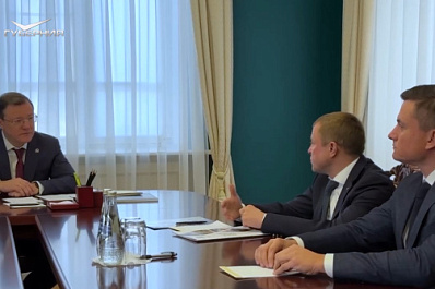Губернатор Дмитрий Азаров провел встречу с руководством организации "Опора России"
