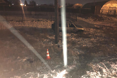 В Самарской области беременная автоледи улетела в кювет