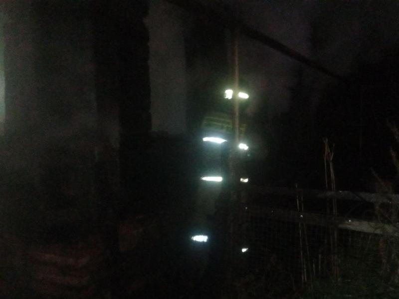 В Самарской области ночью 11 августа огонь уничтожил частный дом и машину