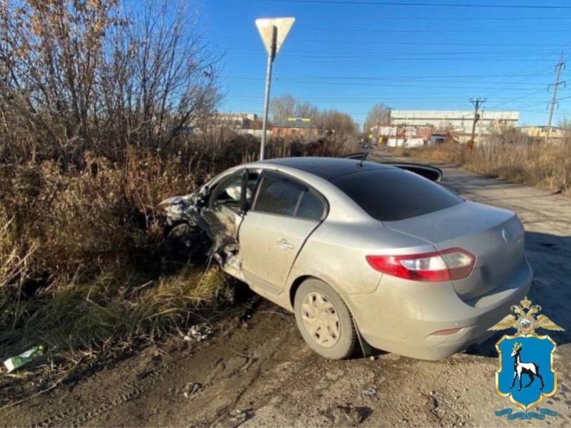 В Тольятти иномарка ударила попутную "Ниву"