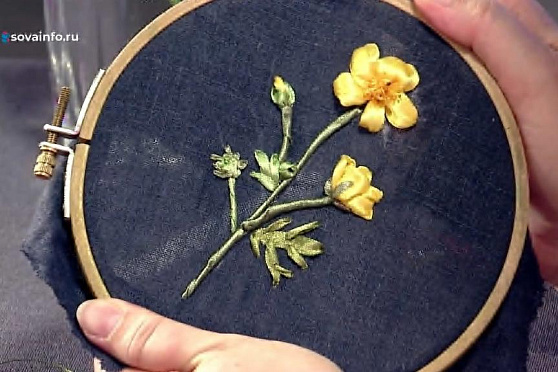 Вышиваем лютик. Ручная работа