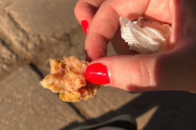 Жителей Тольятти накормили сырым мясом