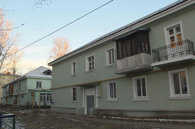 На Сухой Самарке отремонтировали дом и сквер 