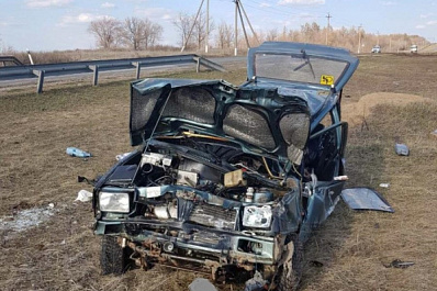 В Самарской области водитель "Оки" разбился насмерть, не справившись с управлением