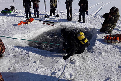 Спасатели-водолазы из Ульяновска оказывают помощь киношникам