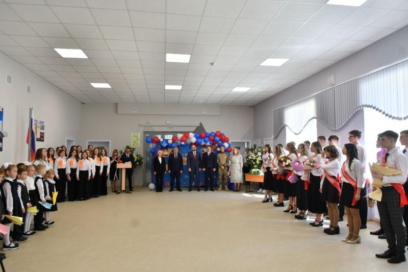 Вячеслав Федорищев - выпускникам: "Будьте смелыми, ничего не бойтесь, идите только вперед"