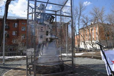 В Самаре открыли монумент "Ракетный двигатель НК-33"