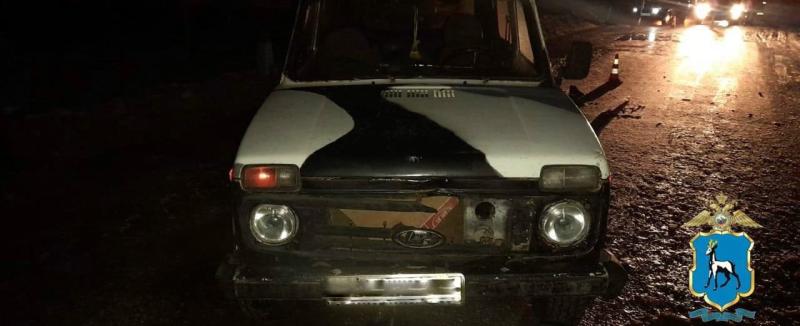 В Самаре молодой водитель Mercedes-Benz снес три припаркованные машины