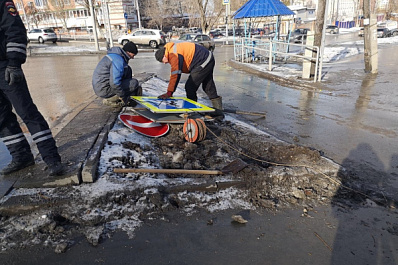В Самаре на Ново-Садовой перевернулся автомобиль