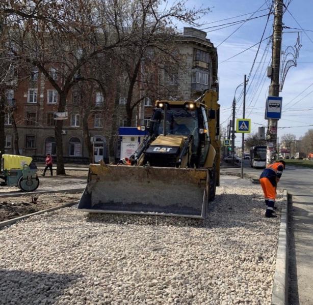 Дмитрий Азаров: "Улицу Победы важно привести в порядок в юбилейный год"