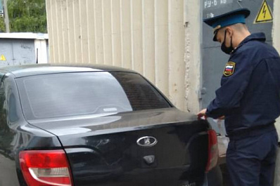 У жителя Самары арестовали "Гранту" из-за долгов по штрафам и налогам на 600 тысяч рублей