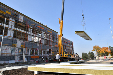 Дмитрий Азаров: Самарская область претендует на федеральную поддержку в строительстве новых школ