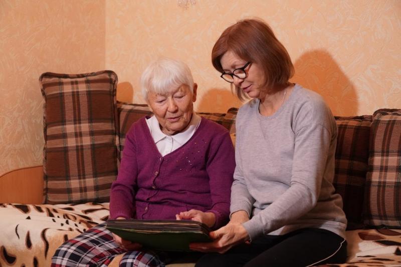 "Волонтеры Победы" поздравили жительницу Ленинграда с 81-летием окончания блокады