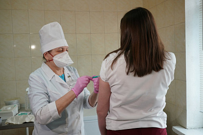 Почти 5 миллионов россиян прошли оба этапа вакцинации против коронавируса