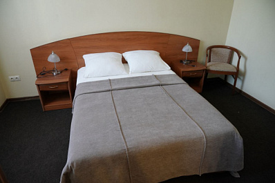 Врач-невролог Любовь Благодарева объяснила, почему нужно спать под тяжелым одеялом