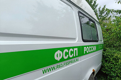 В Самарской области женщина поставила забор, захватив соседскую территорию