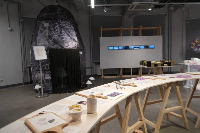 Художники с плюсами: в Третьяковке представили выставку по итогам арт-резиденций