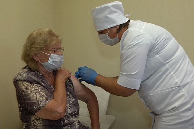 Чтобы иммунитет не ослабевал: жителей Самарской области приглашают на ревакцинацию от коронавируса  